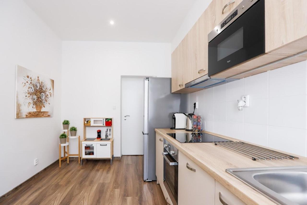 Family Apartment Ostrava Exterior photo