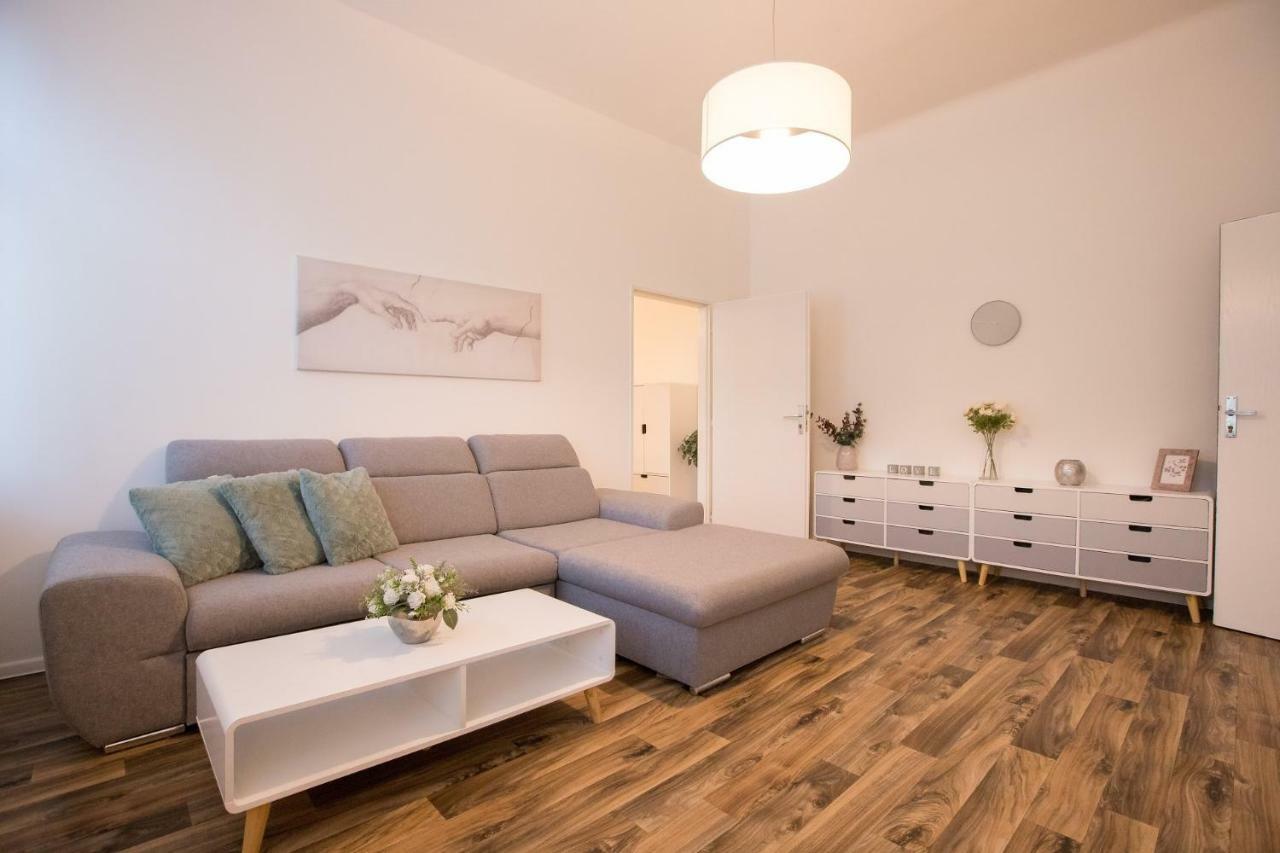 Family Apartment Ostrava Exterior photo